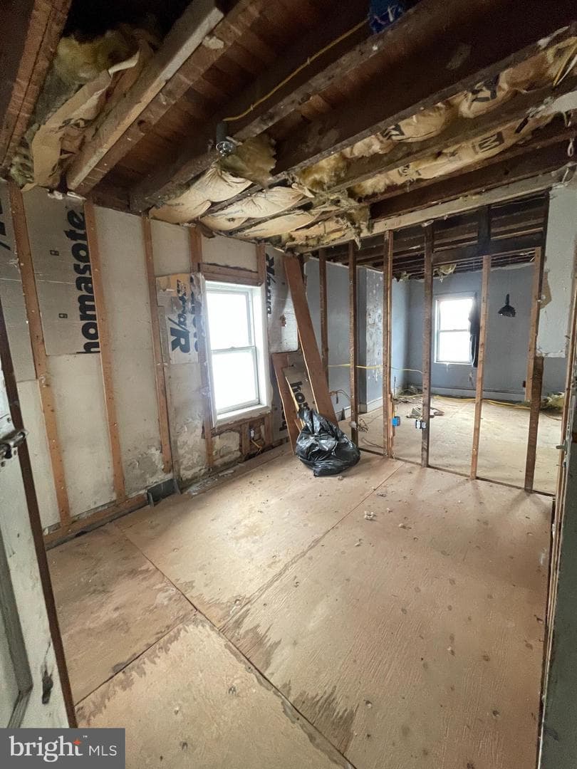 409 Flower St photo 6