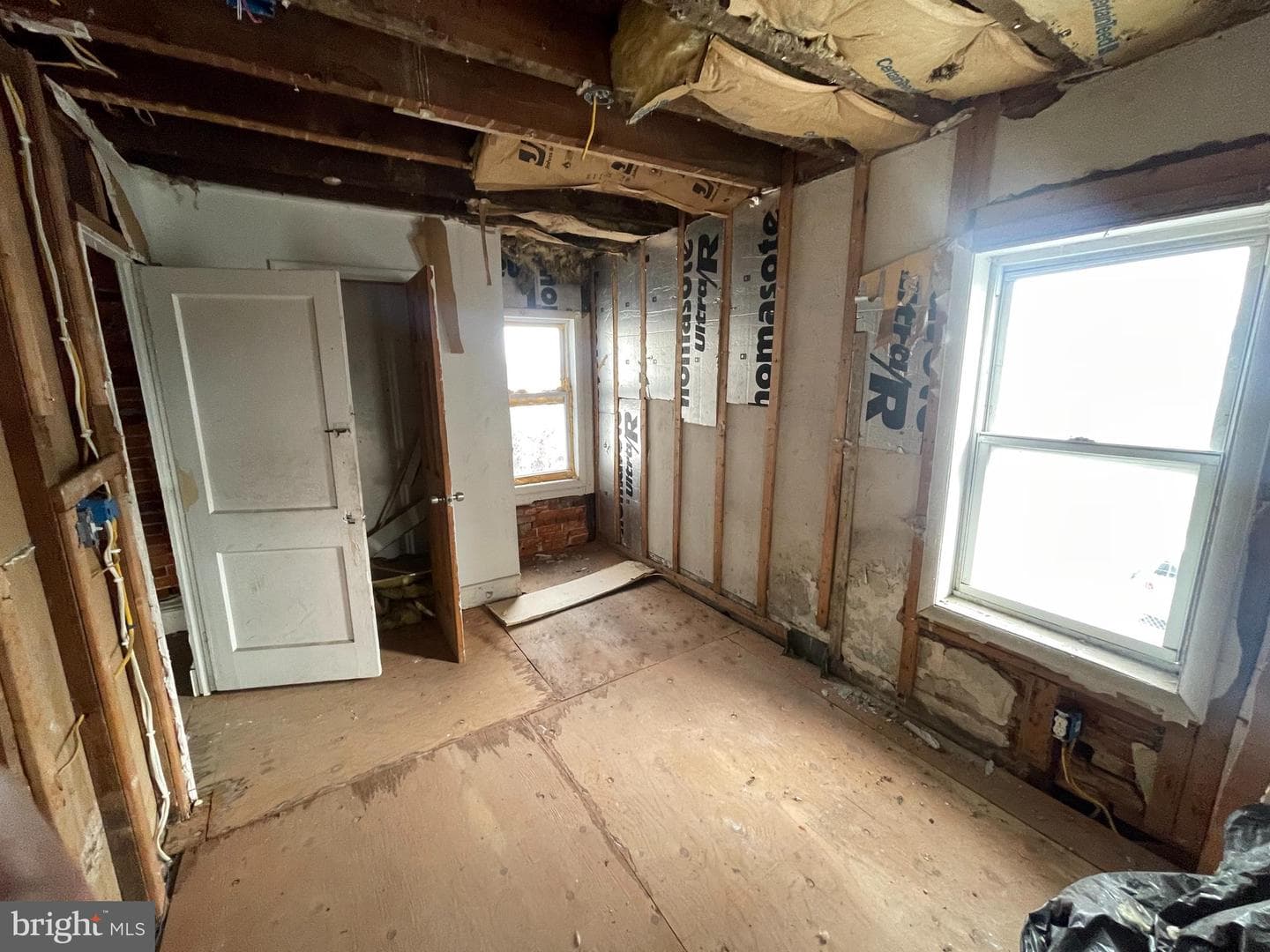 409 Flower St photo 8