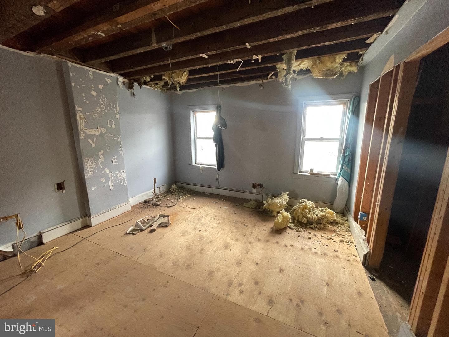 409 Flower St photo 9