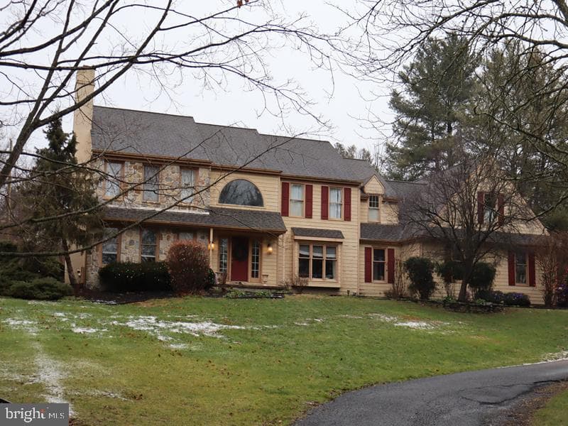 3 E Spring Oak Cir, Media
