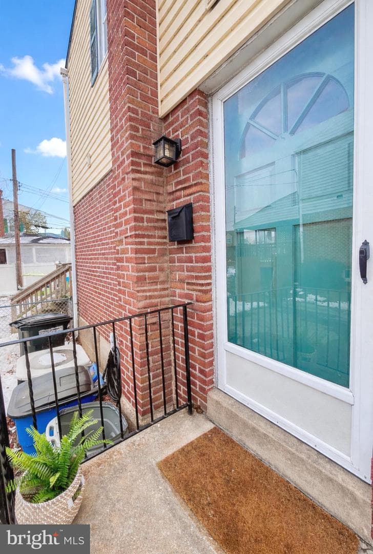 1424 Blackrock Road photo 2