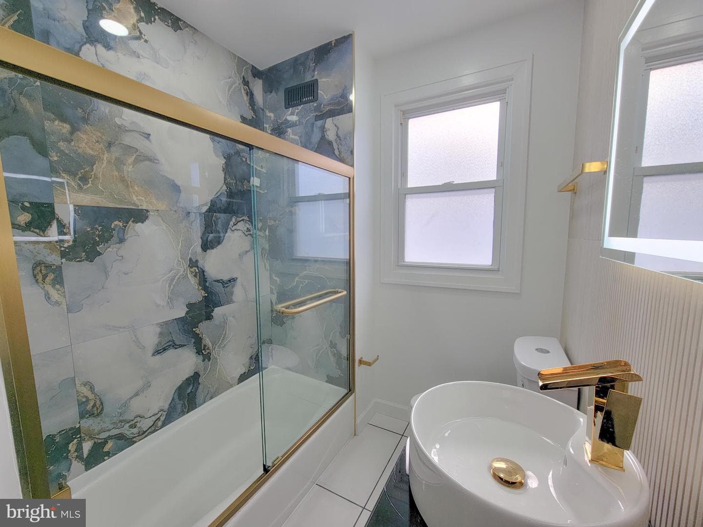 1016 Whitby Avenue photo 15