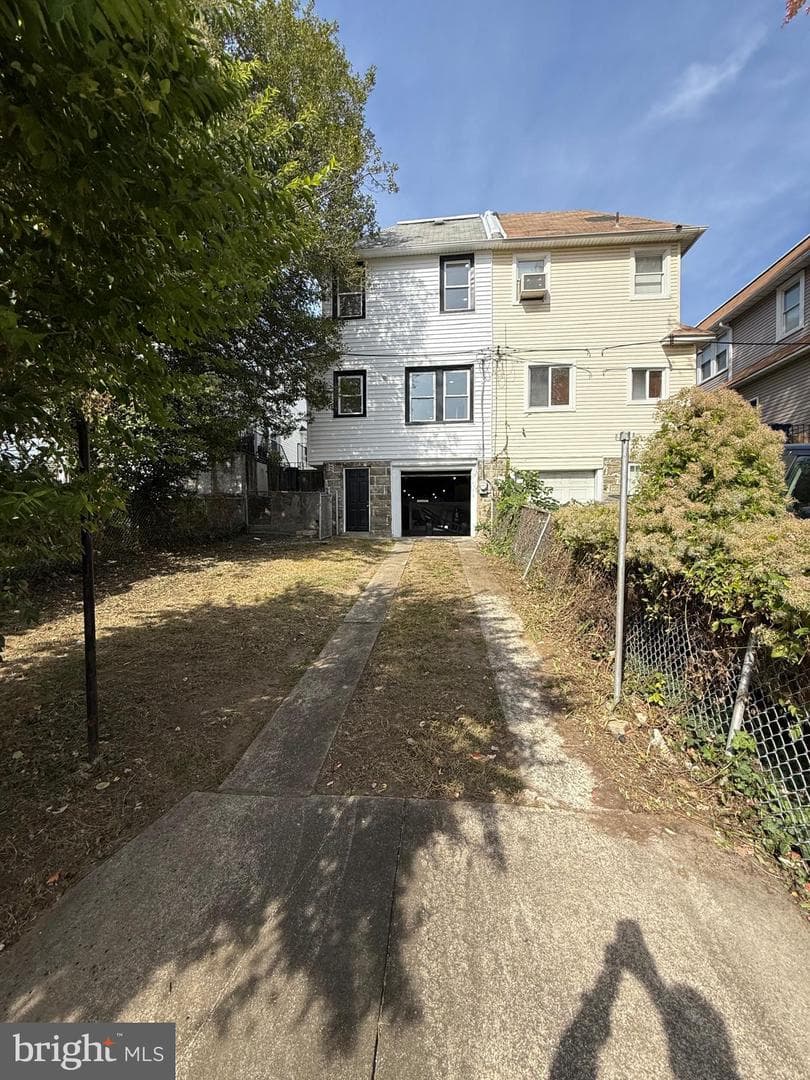 1016 Whitby Avenue photo 42