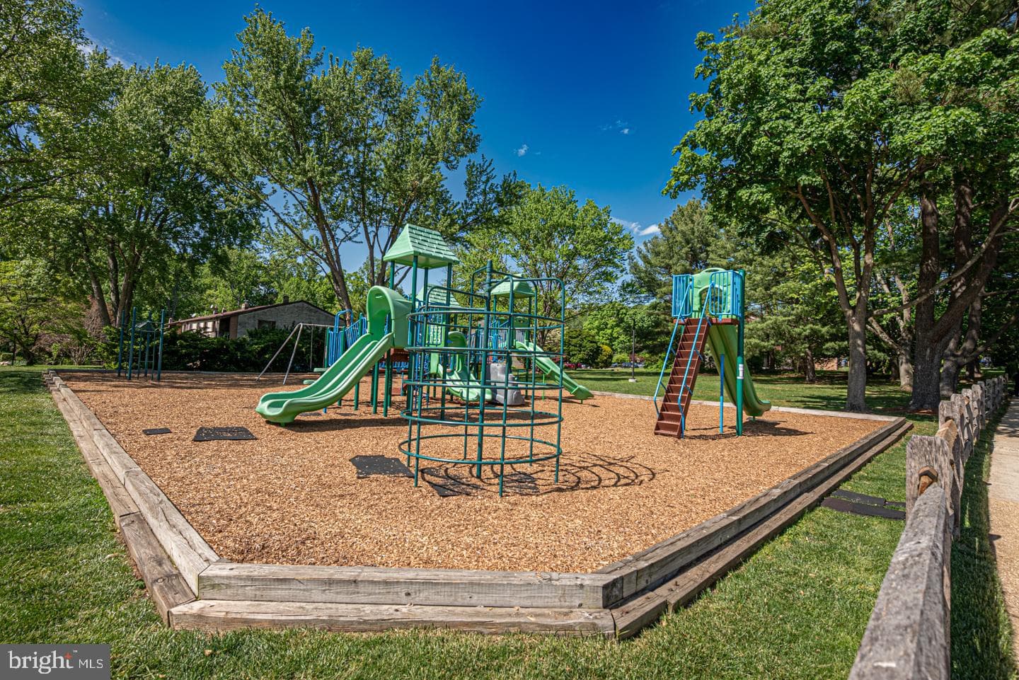 239 Bishop Drive photo 25