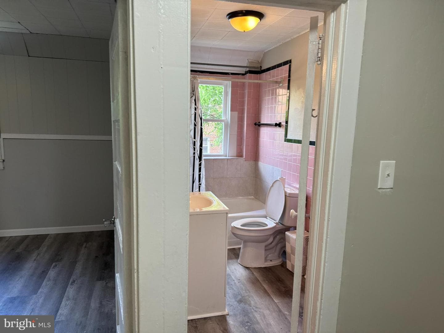 1308 Morton Avenue photo 13