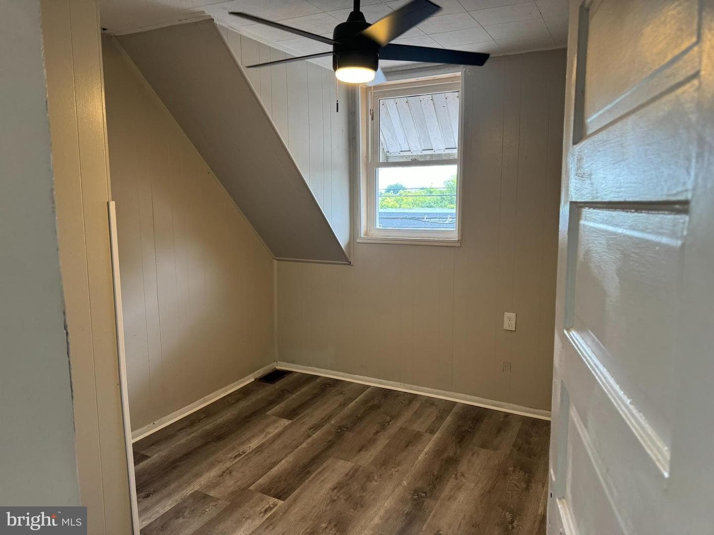 1308 Morton Avenue photo 18