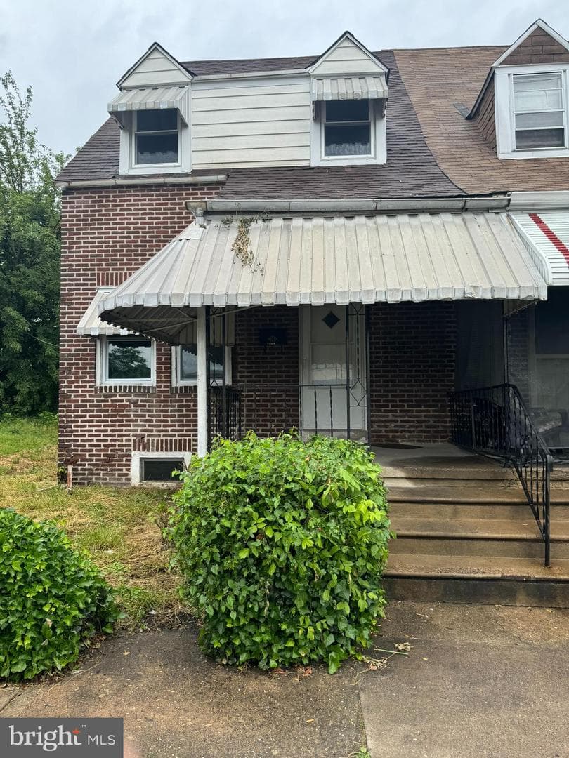 1308 Morton Avenue photo 2
