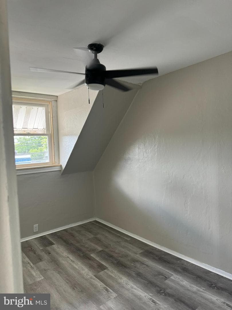 1308 Morton Avenue photo 21