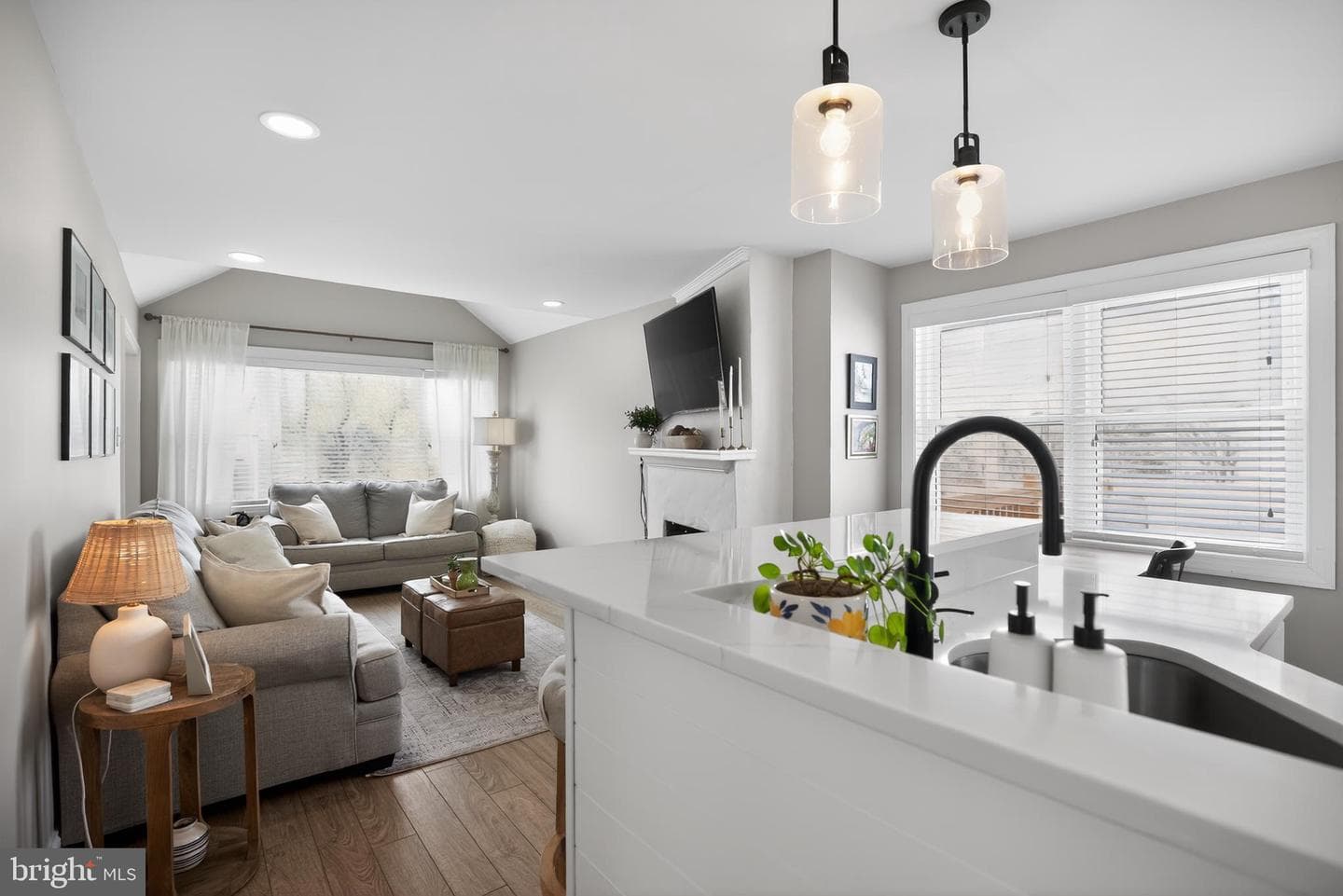 1005 Woodcliffe Avenue photo 3