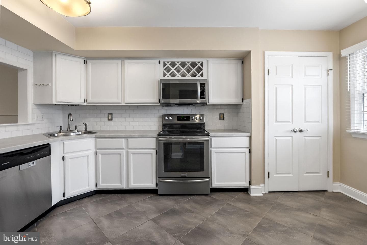 605 Meadow Court ##605 photo 13