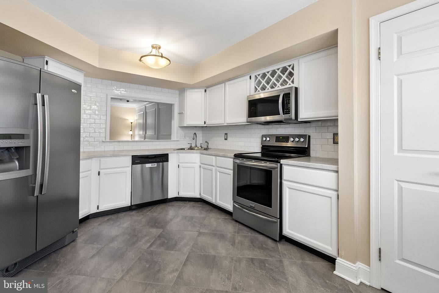605 Meadow Court ##605 photo 8