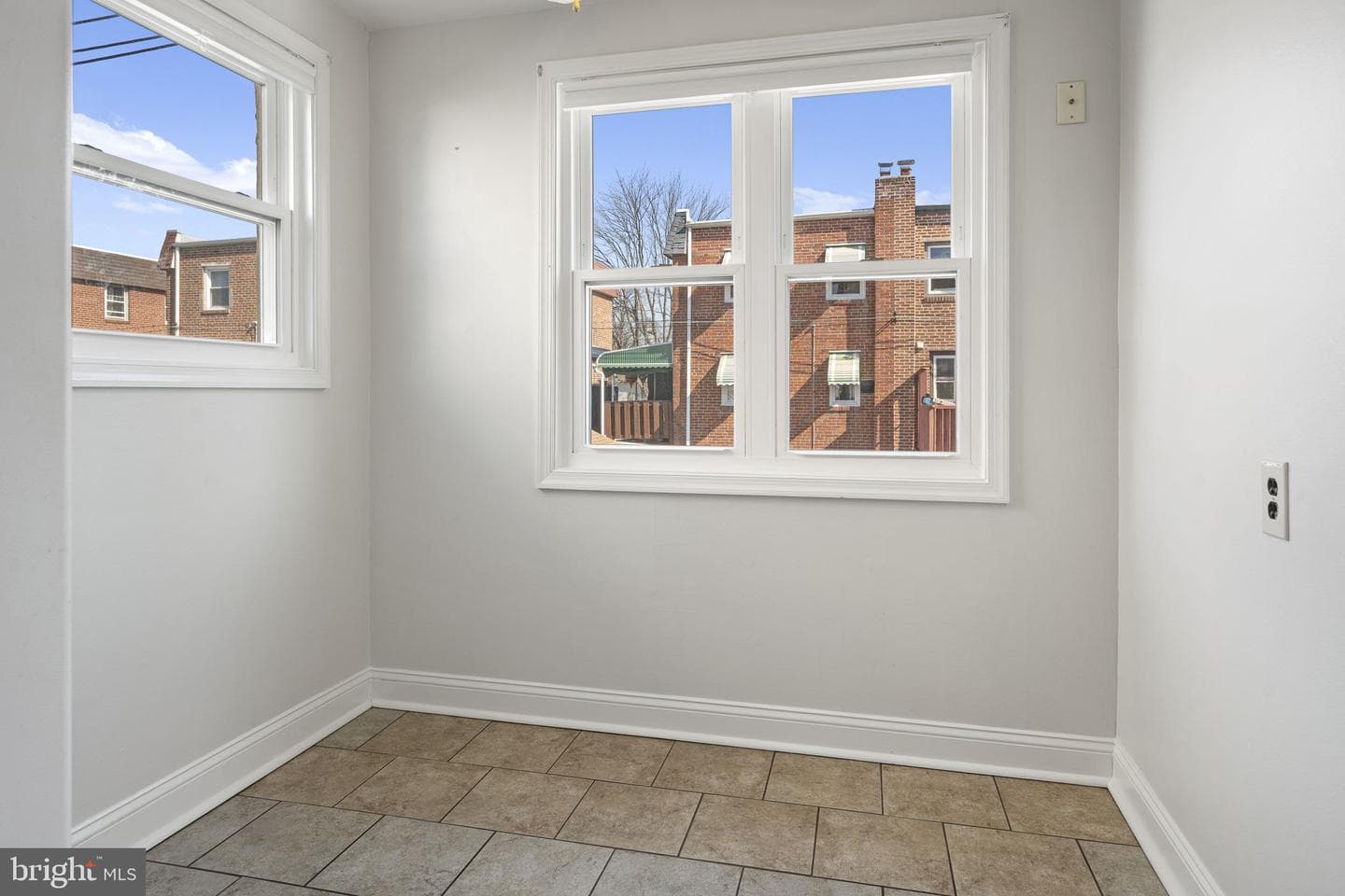 200 Willowbrook Avenue photo 17