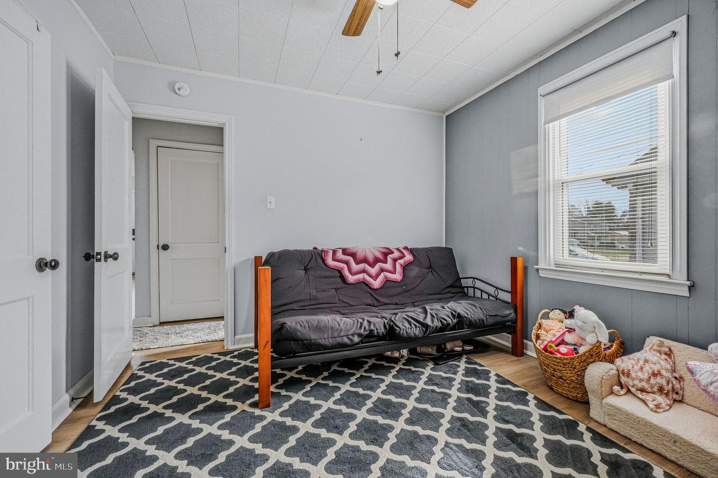 4906 Shepherd Street photo 11