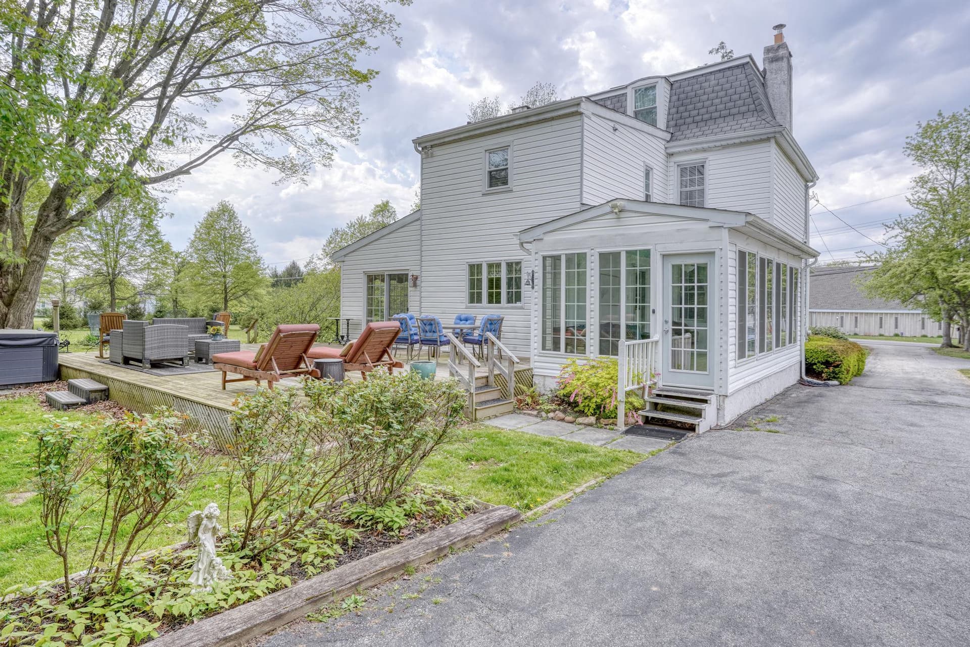 1078 Smithbridge photo 4