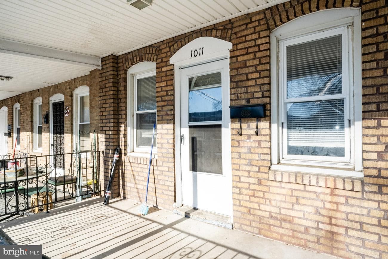 1011 Andrews Avenue photo 6