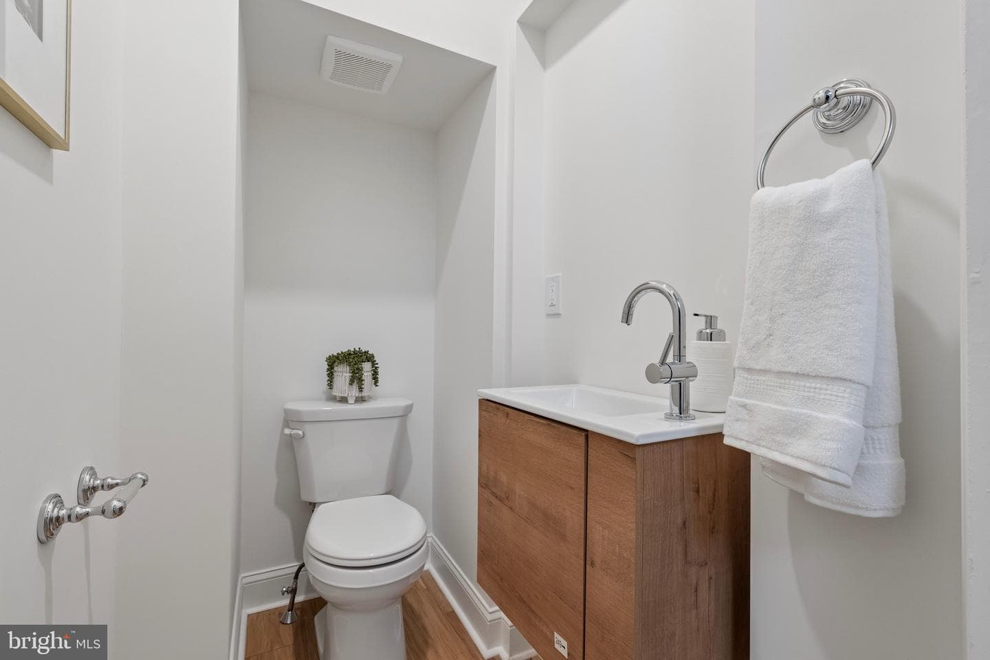 249 Brookline Boulevard photo 29