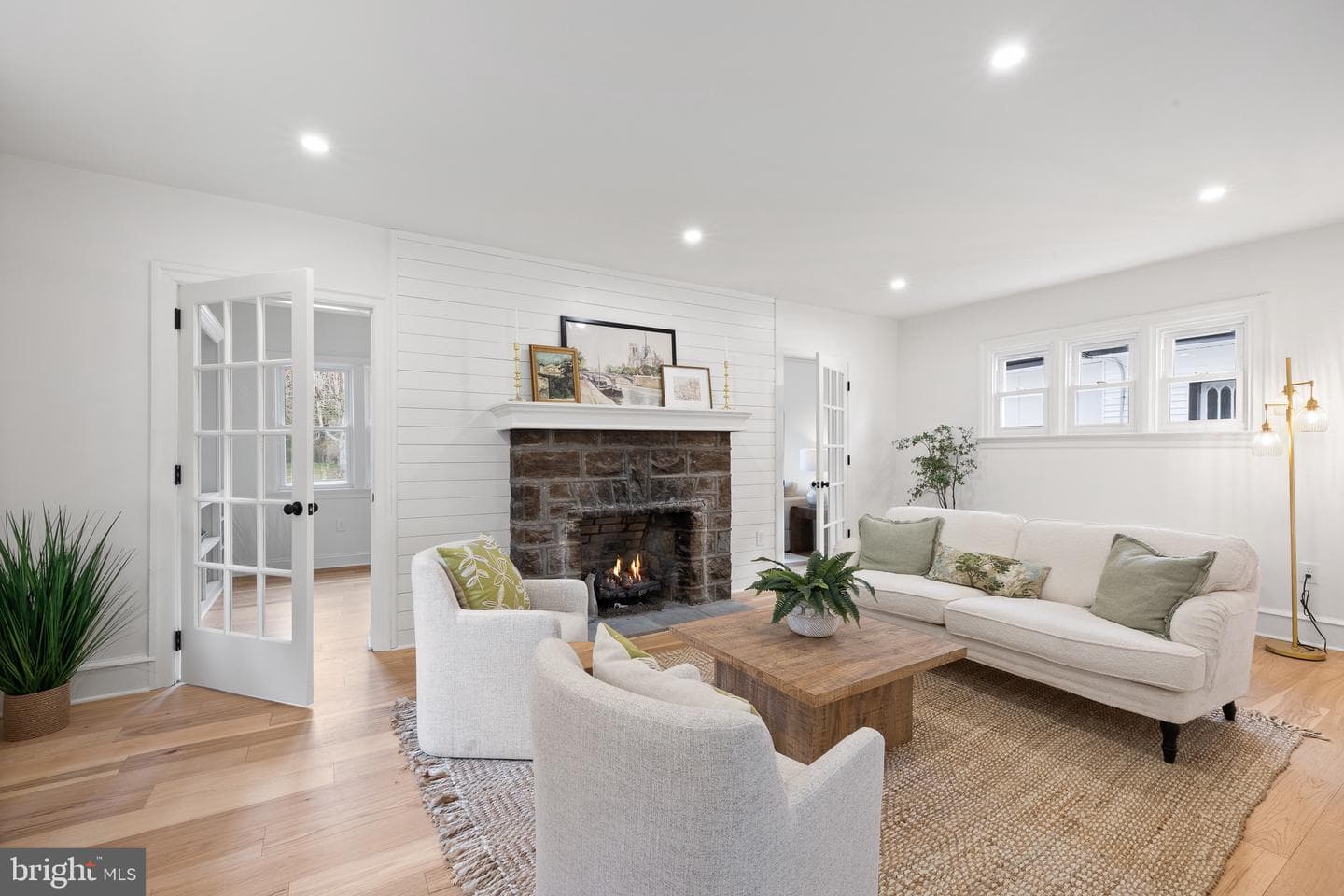 249 Brookline Boulevard photo 8