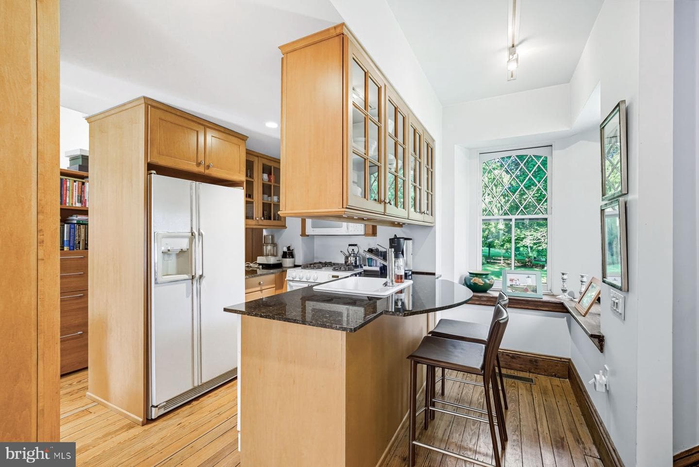 548 - 560 S Bryn Mawr Avenue photo 85