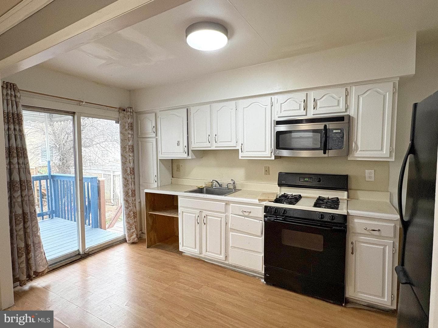233 Barrington Road photo 10