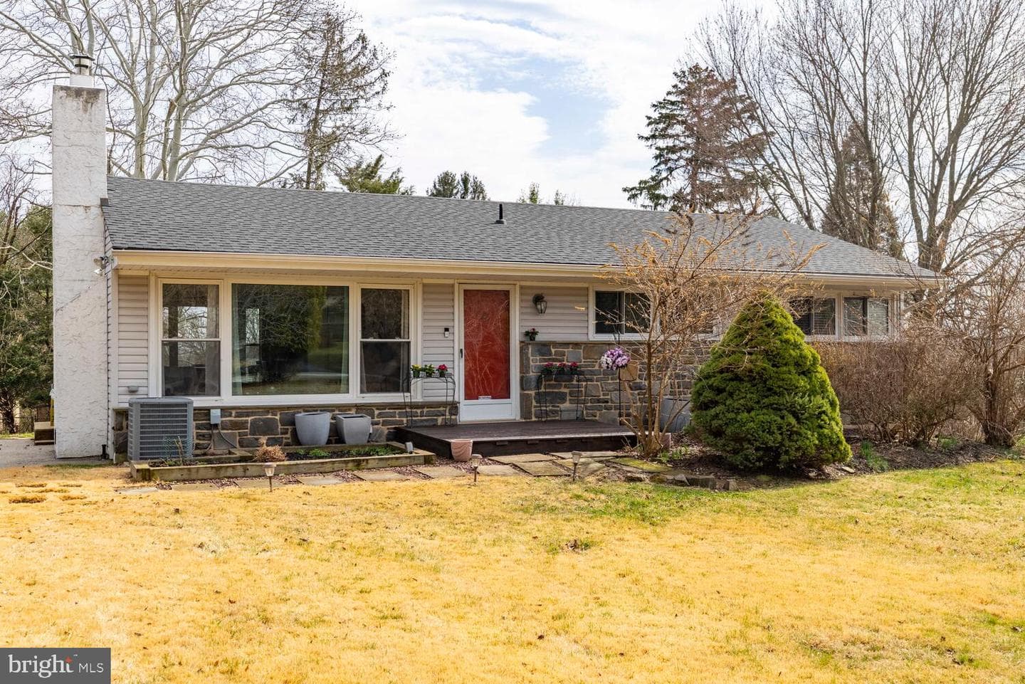 16 War Admiral Lane