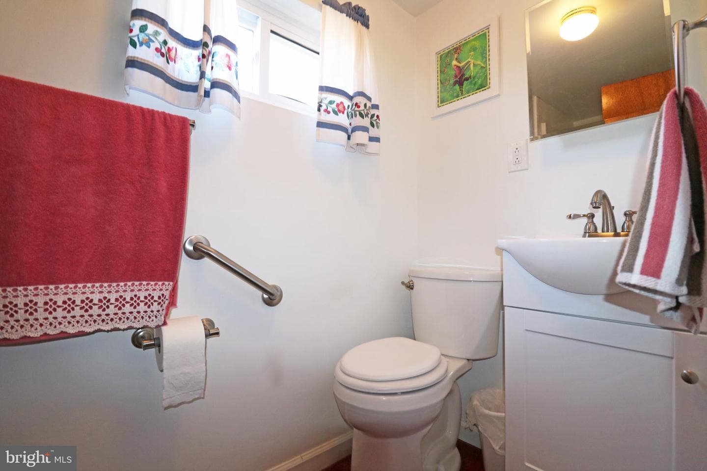 716 Cambridge Road photo 27