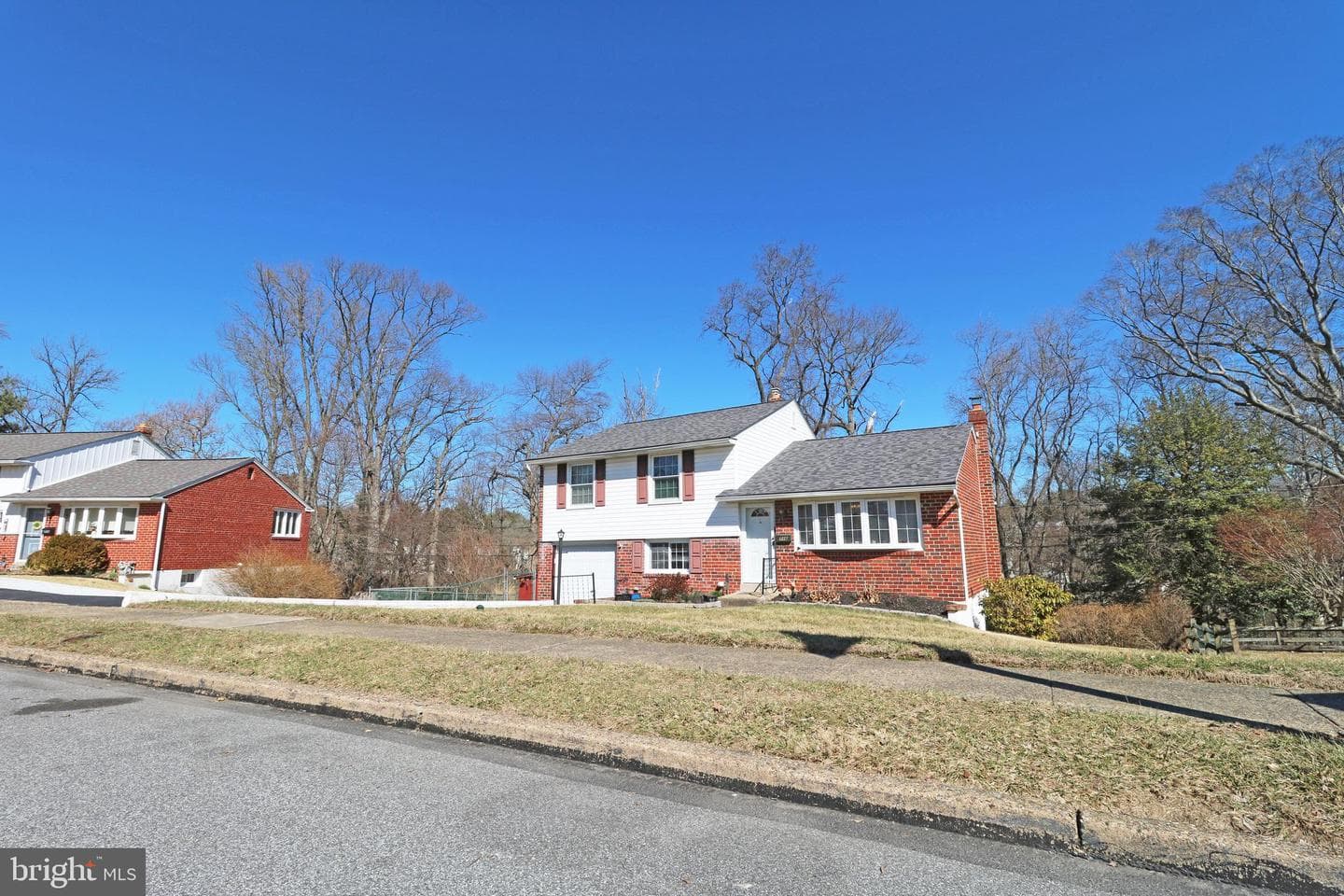 716 Cambridge Road photo 3