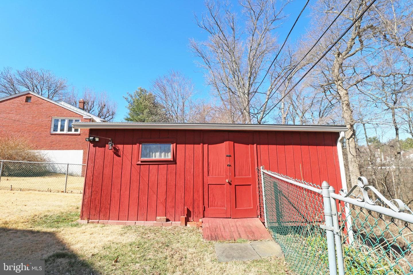 716 Cambridge Road photo 38