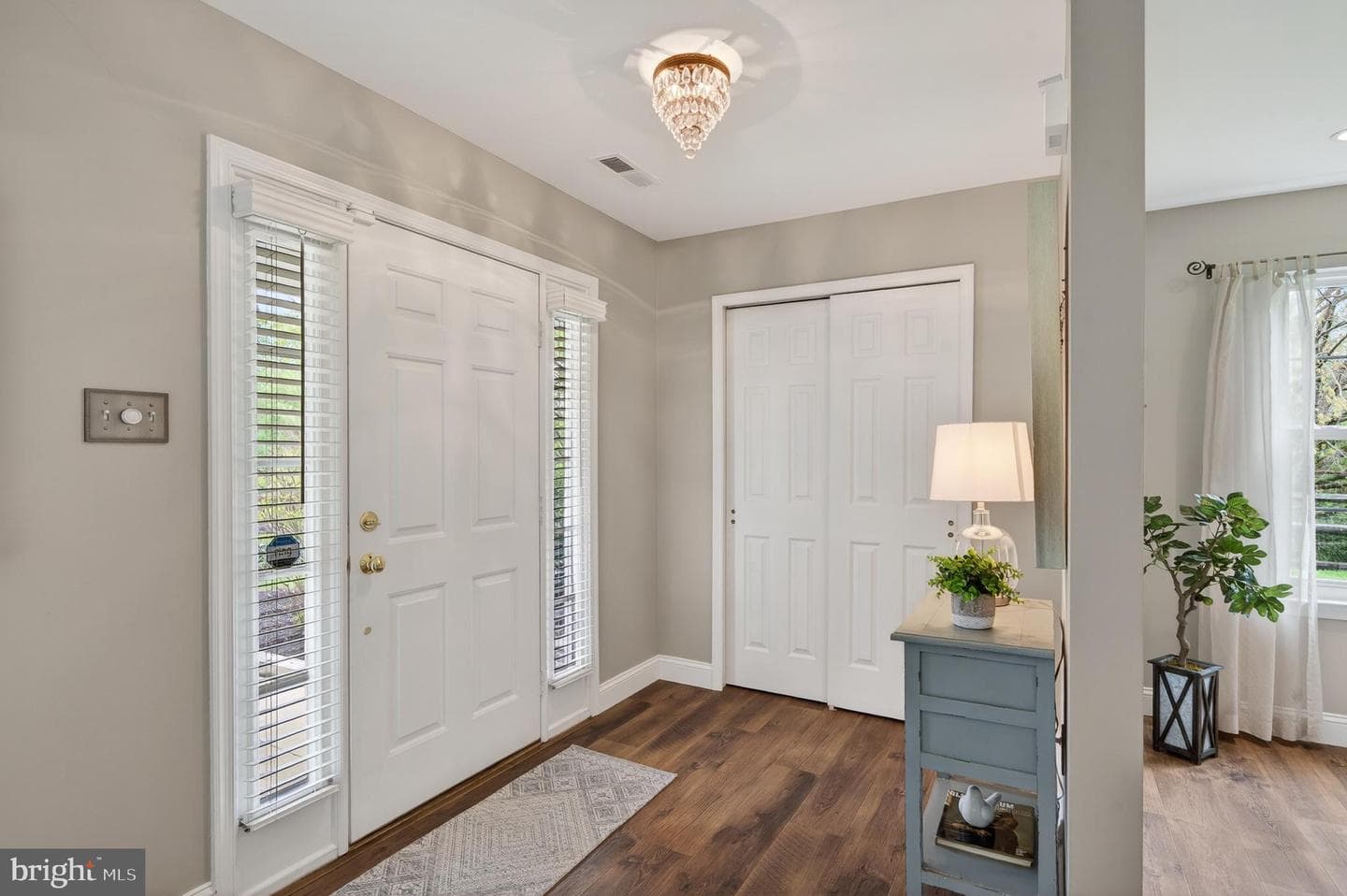 297 Stanton Court photo 4