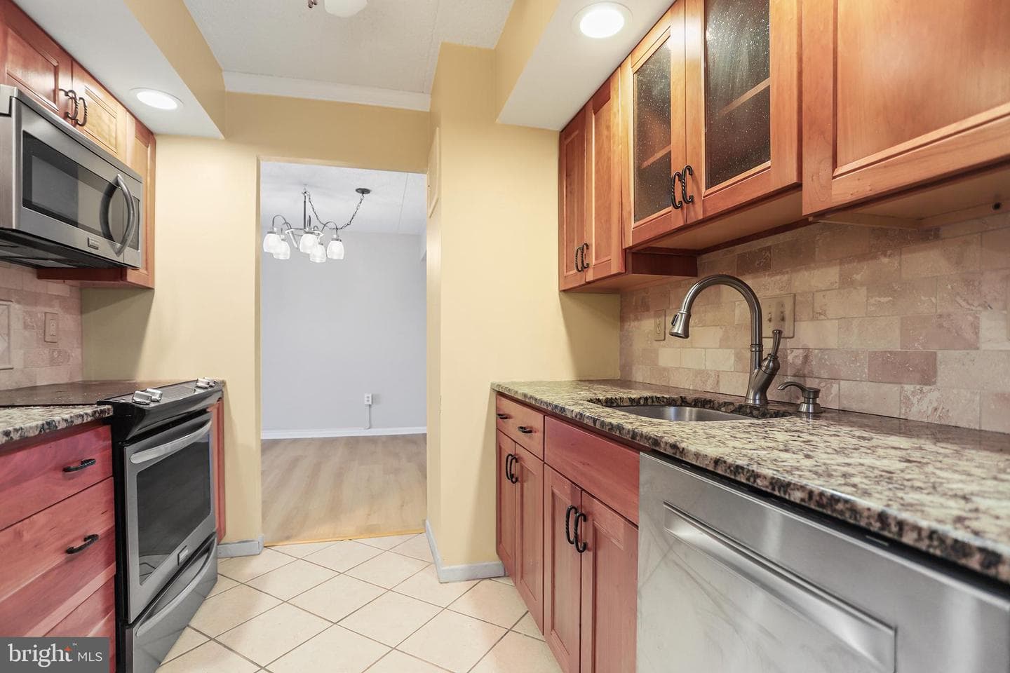 800 Avondale #6j photo 11