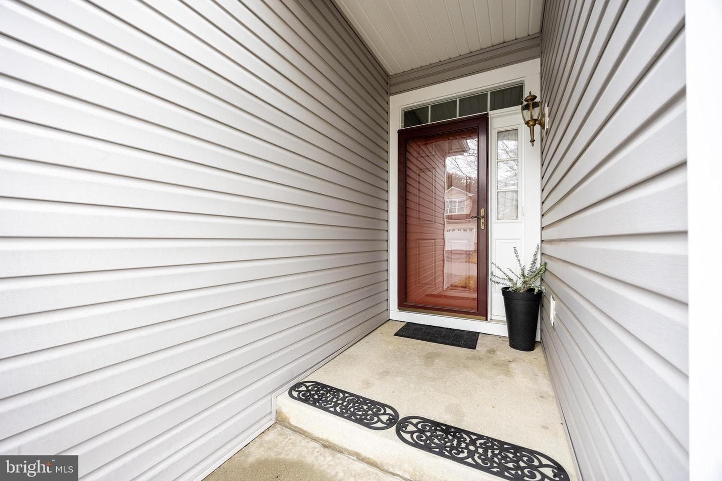 1725 Magnolia Court photo 4