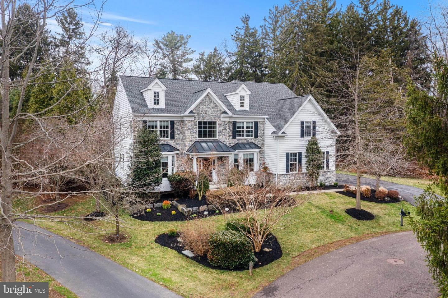 14 Dever Drive photo 2