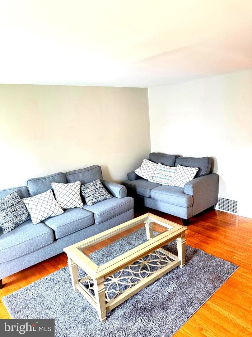 33 Mermont Circle photo 6