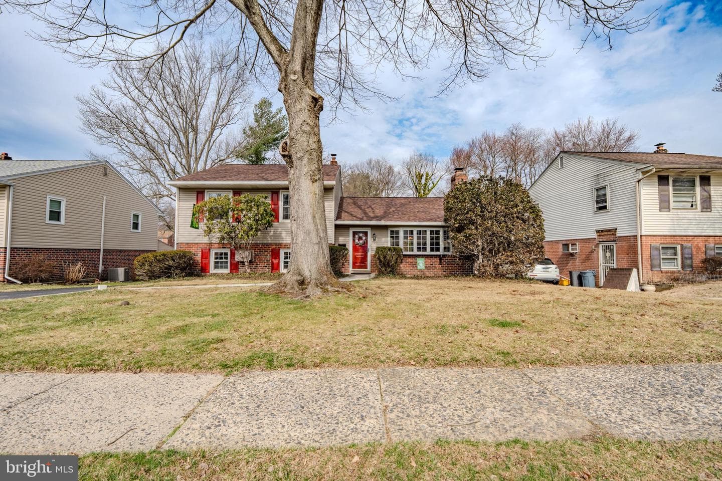 720 Evans Road photo 2