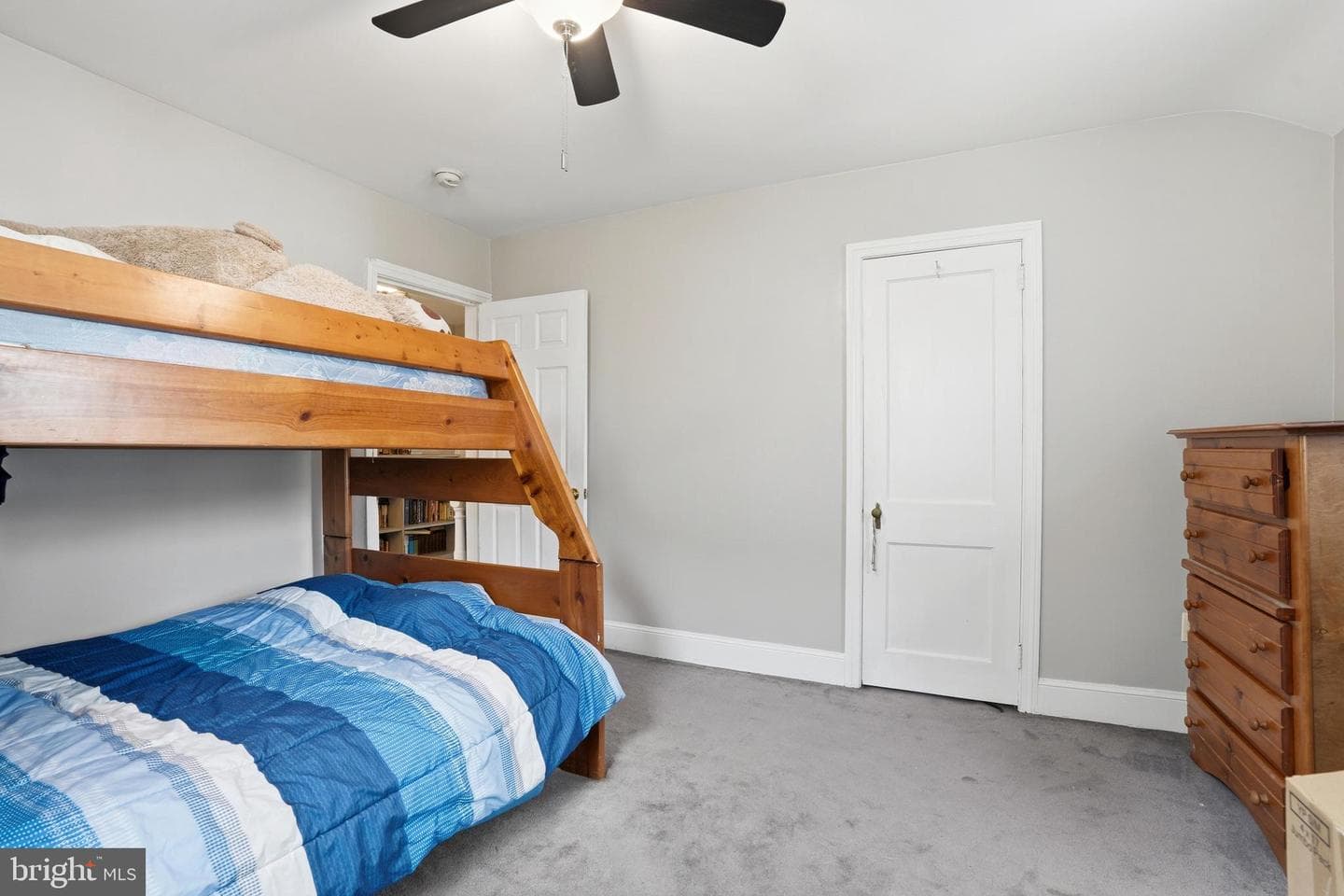 825 N Jackson Street photo 23