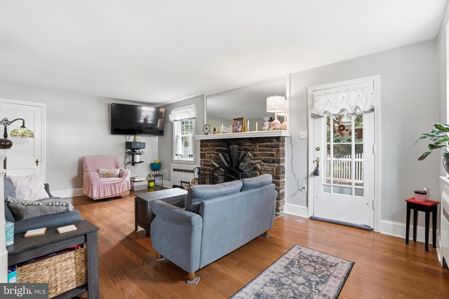 825 N Jackson Street photo 4