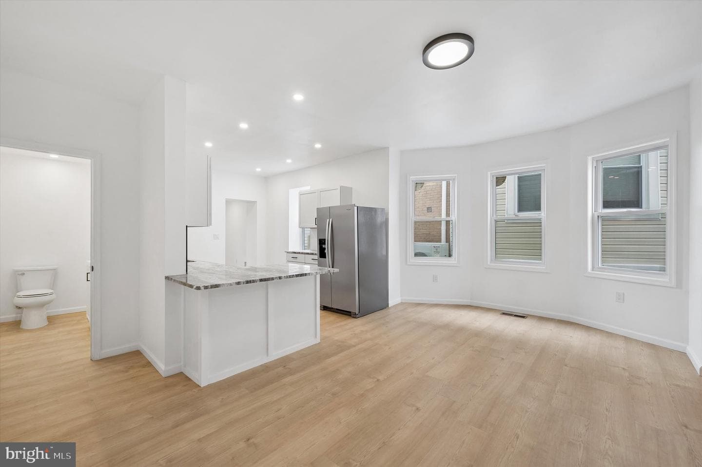 12 Greenway Avenue photo 8