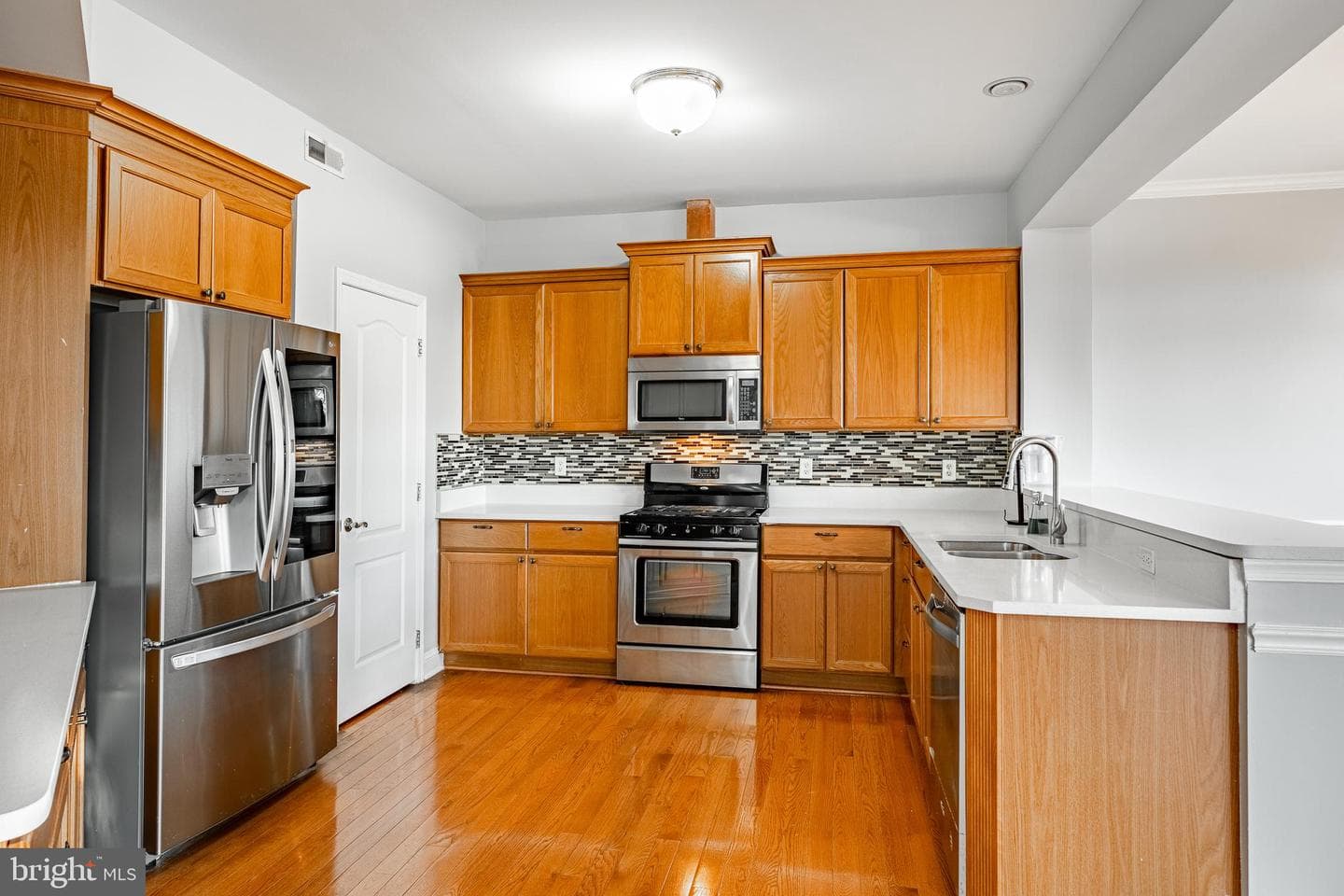 3137 Woods Edge Drive photo 10