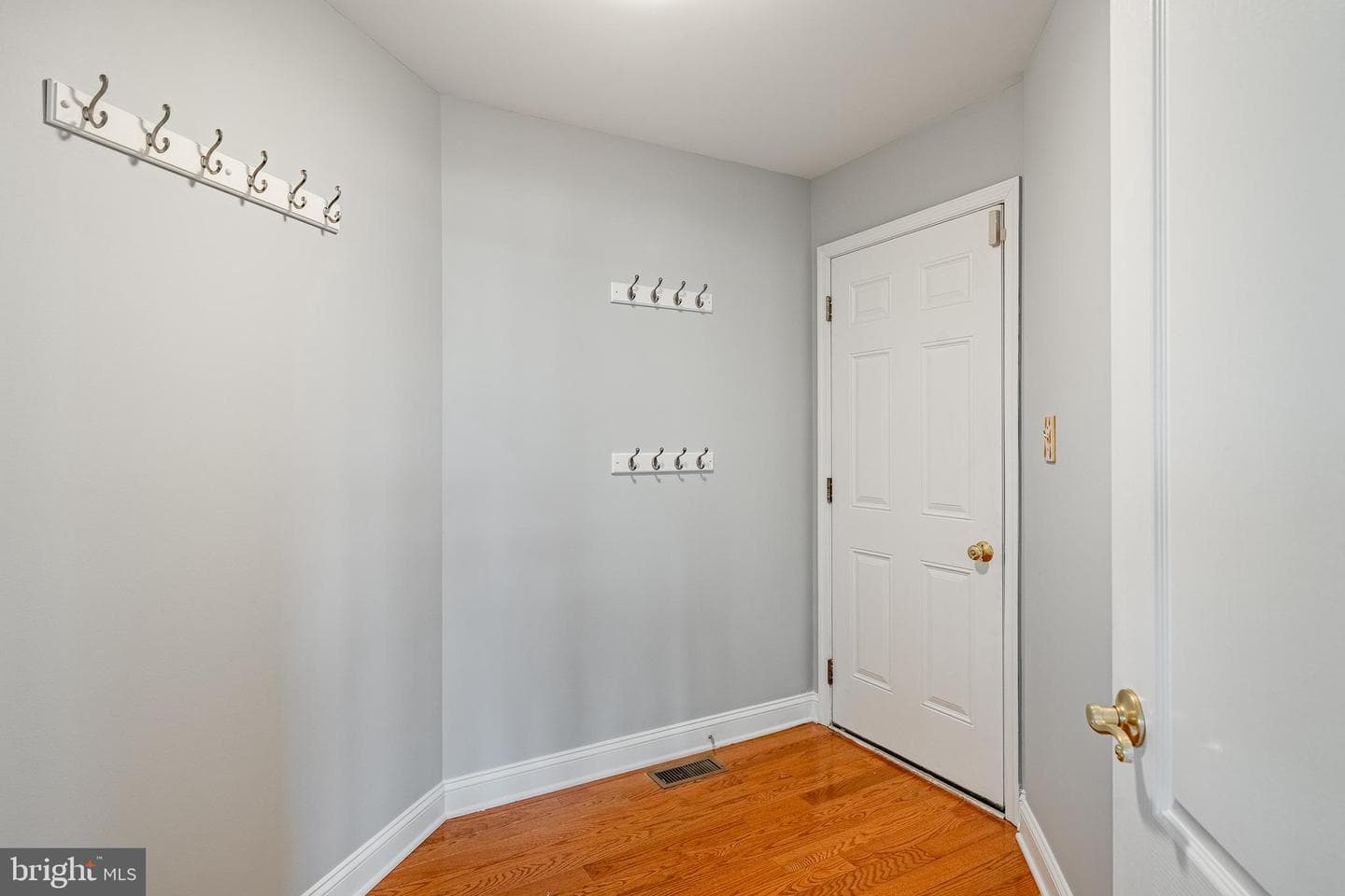 3137 Woods Edge Drive photo 12