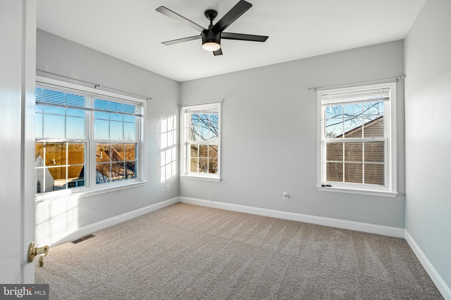 3137 Woods Edge Drive photo 14