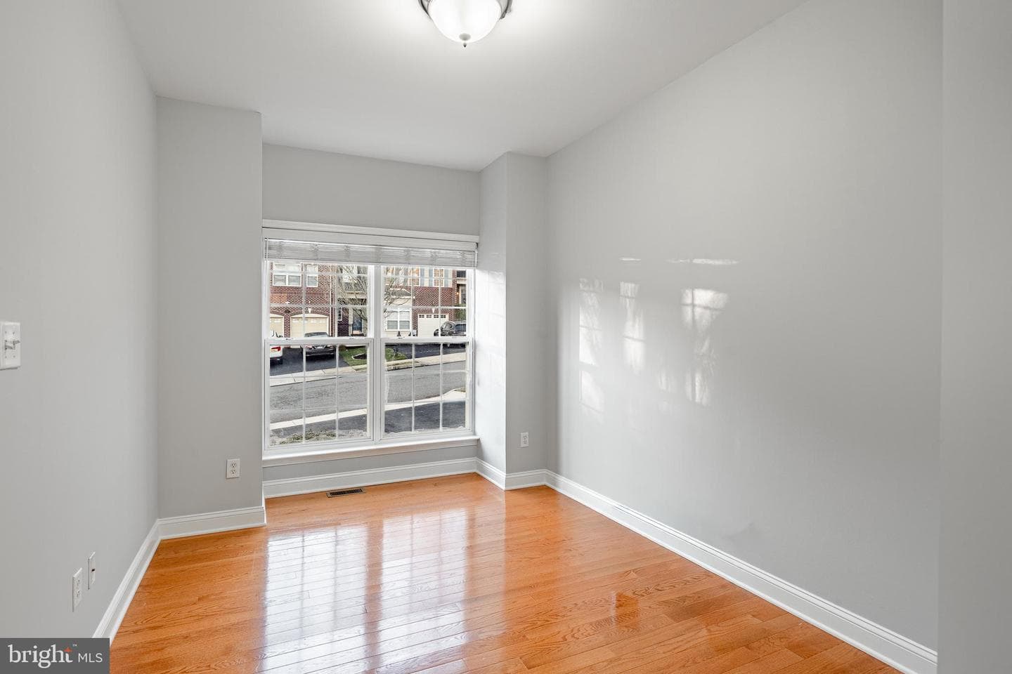 3137 Woods Edge Drive photo 5
