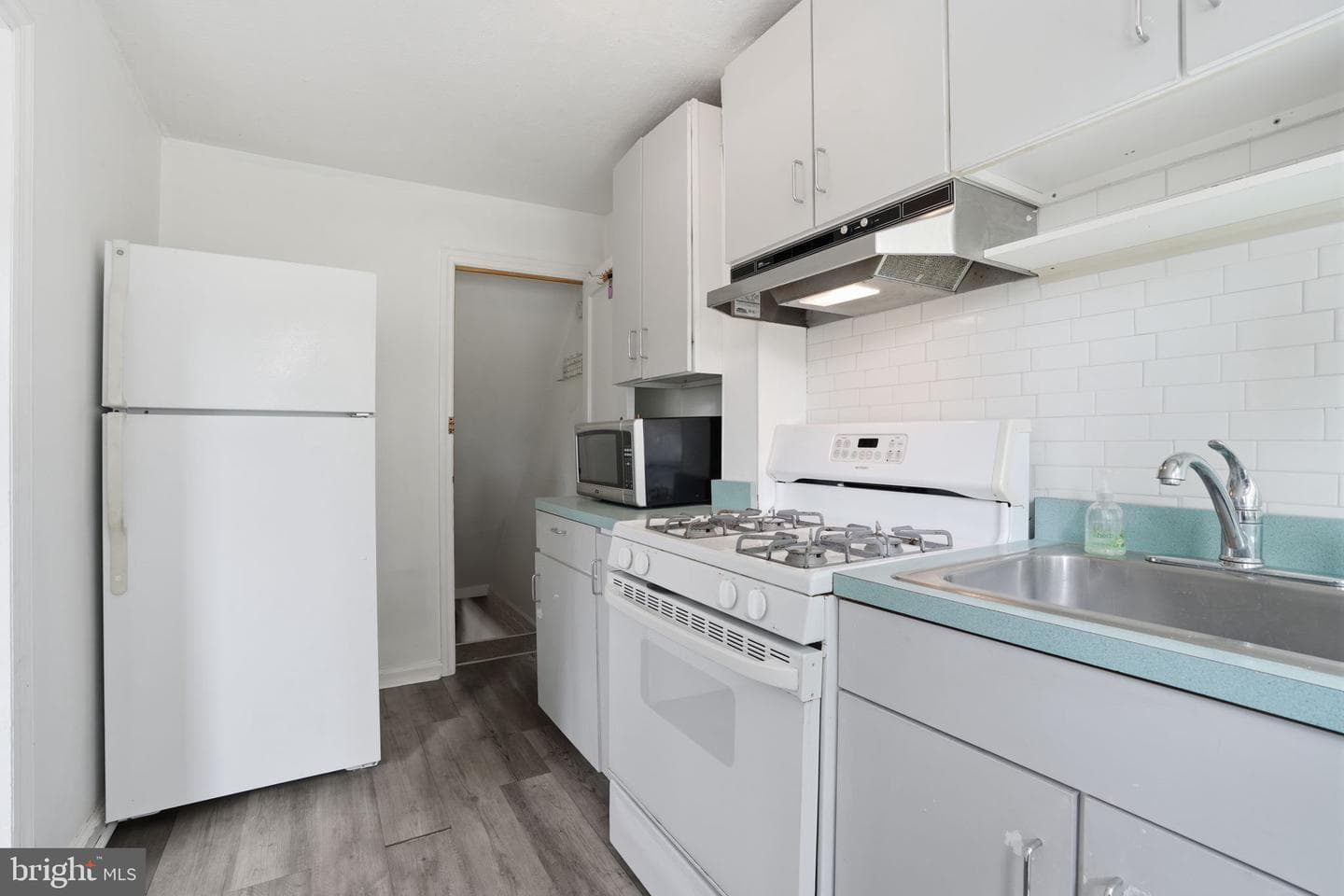 109 W Ridley Avenue photo 7