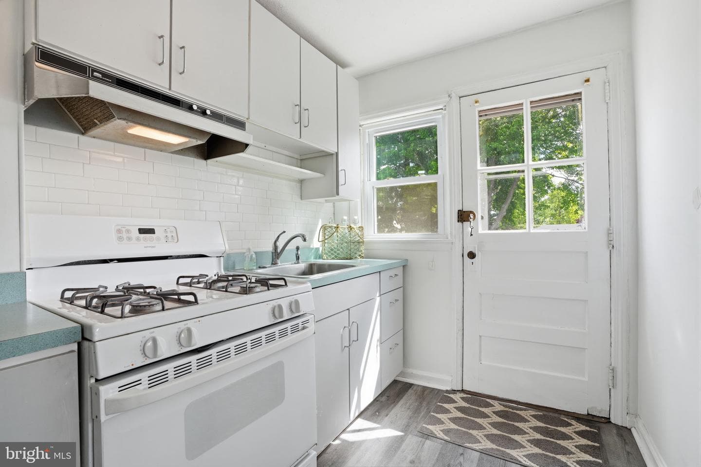 109 W Ridley Avenue photo 8