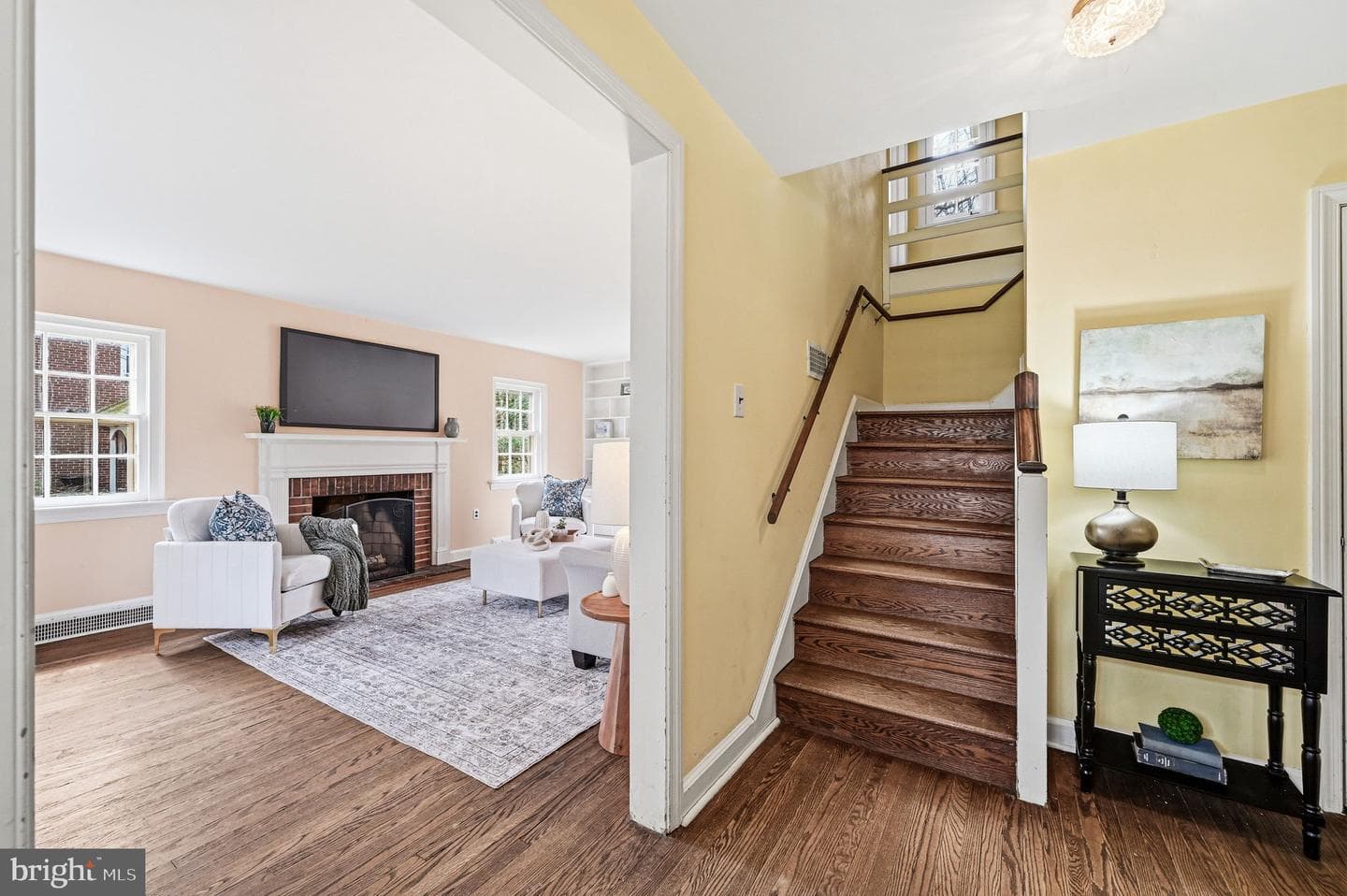 218 Vassar Avenue photo 2