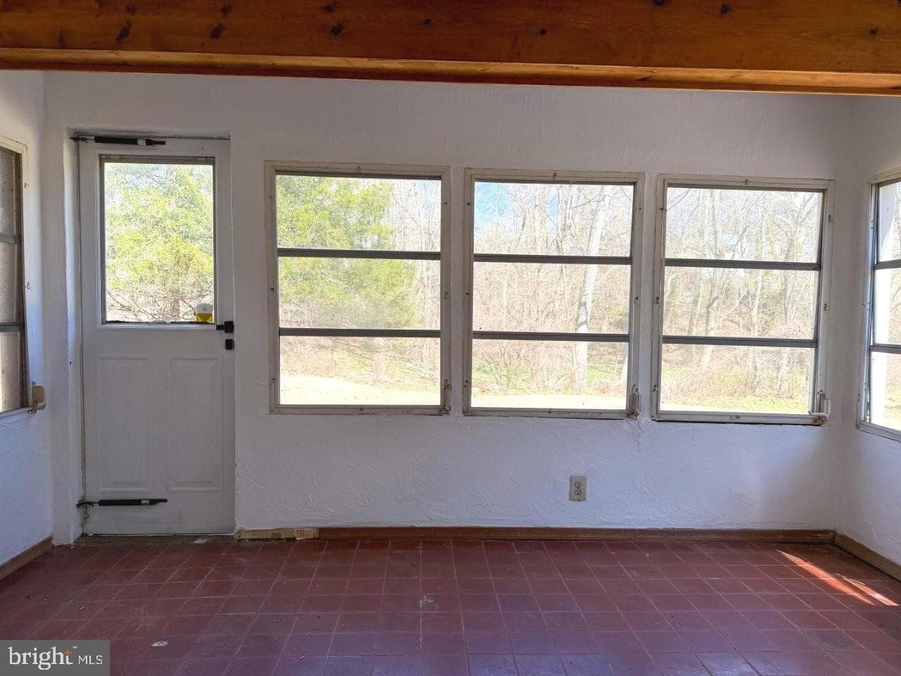 637 N Bishop Avenue photo 39