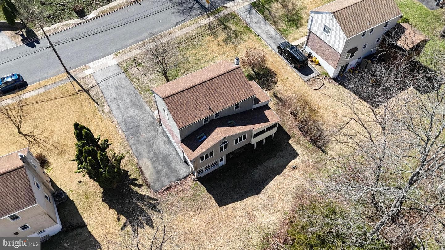 637 N Bishop Avenue photo 49