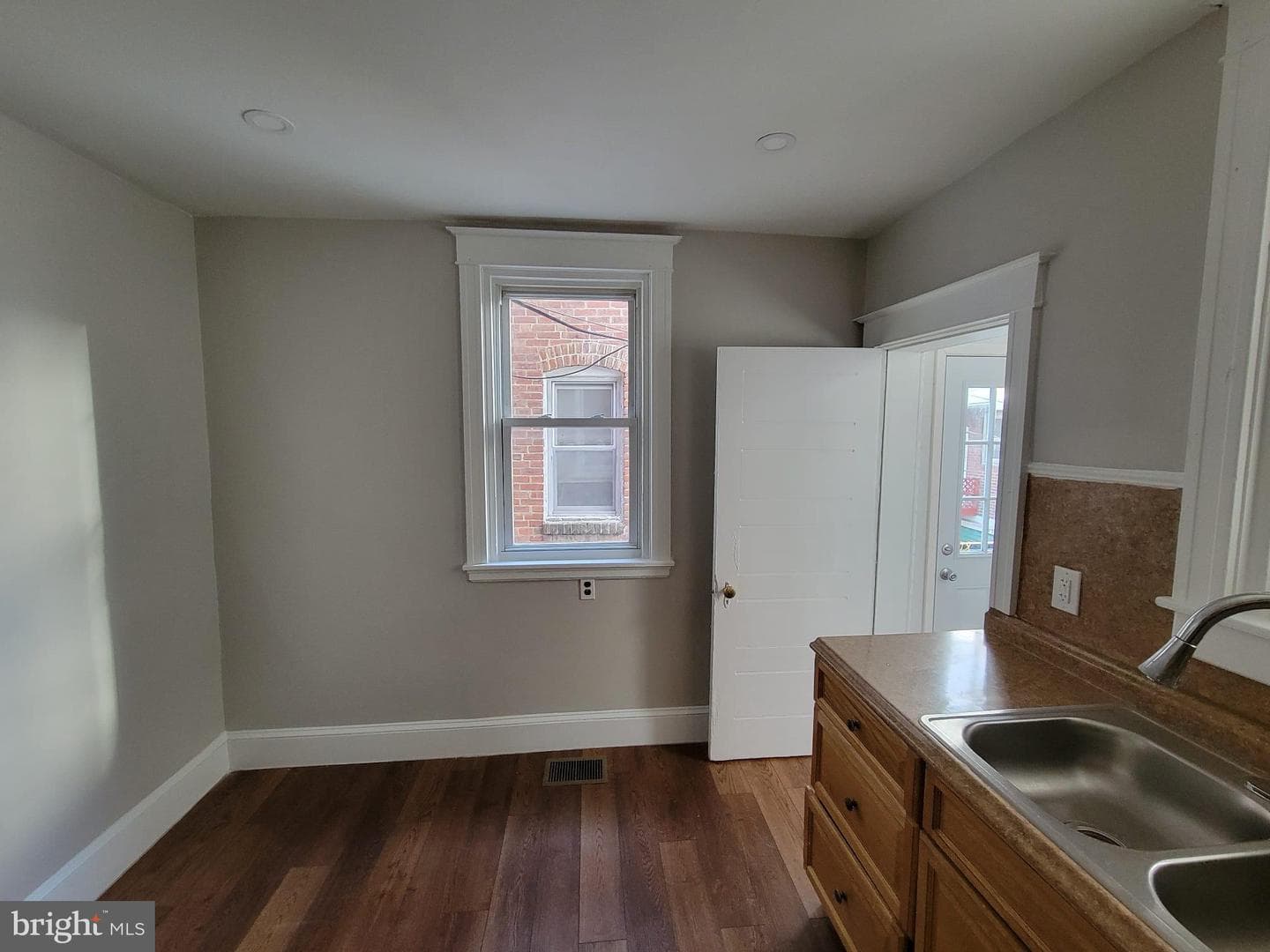7243 Calvin Road photo 11