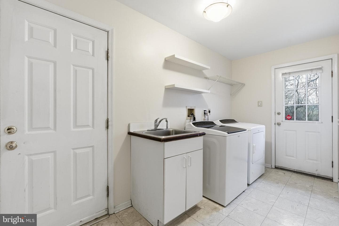 305 Countryview Drive photo 25
