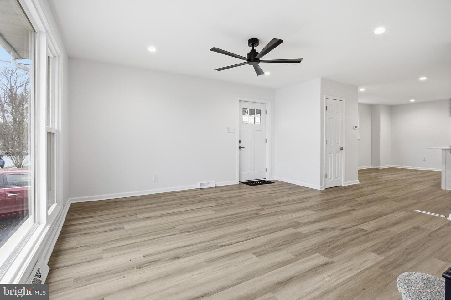 412 Ohio Avenue photo 8