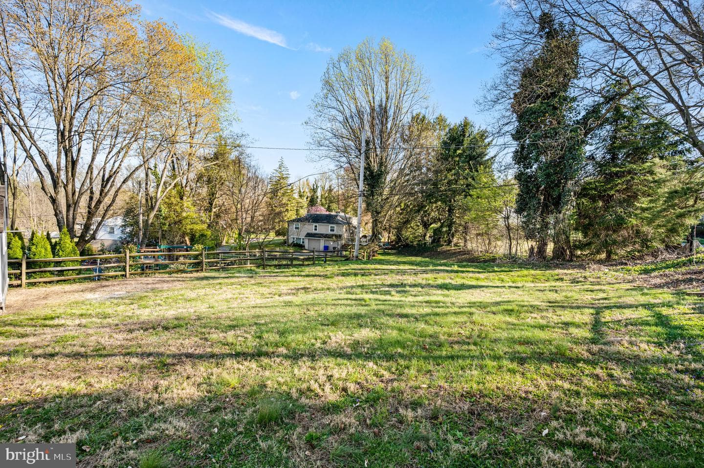 319 Crestview Circle photo 3