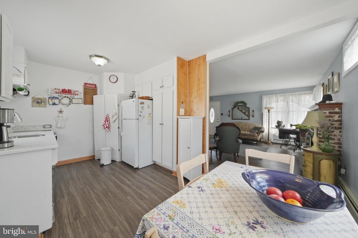 1323 Morton Avenue photo 12